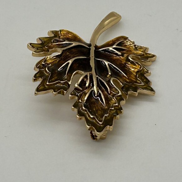 Napier Vintage Brooch Gold-Tone Maple Leaf Pin Costume Jewelry Elegant Design - Picture 6 of 12